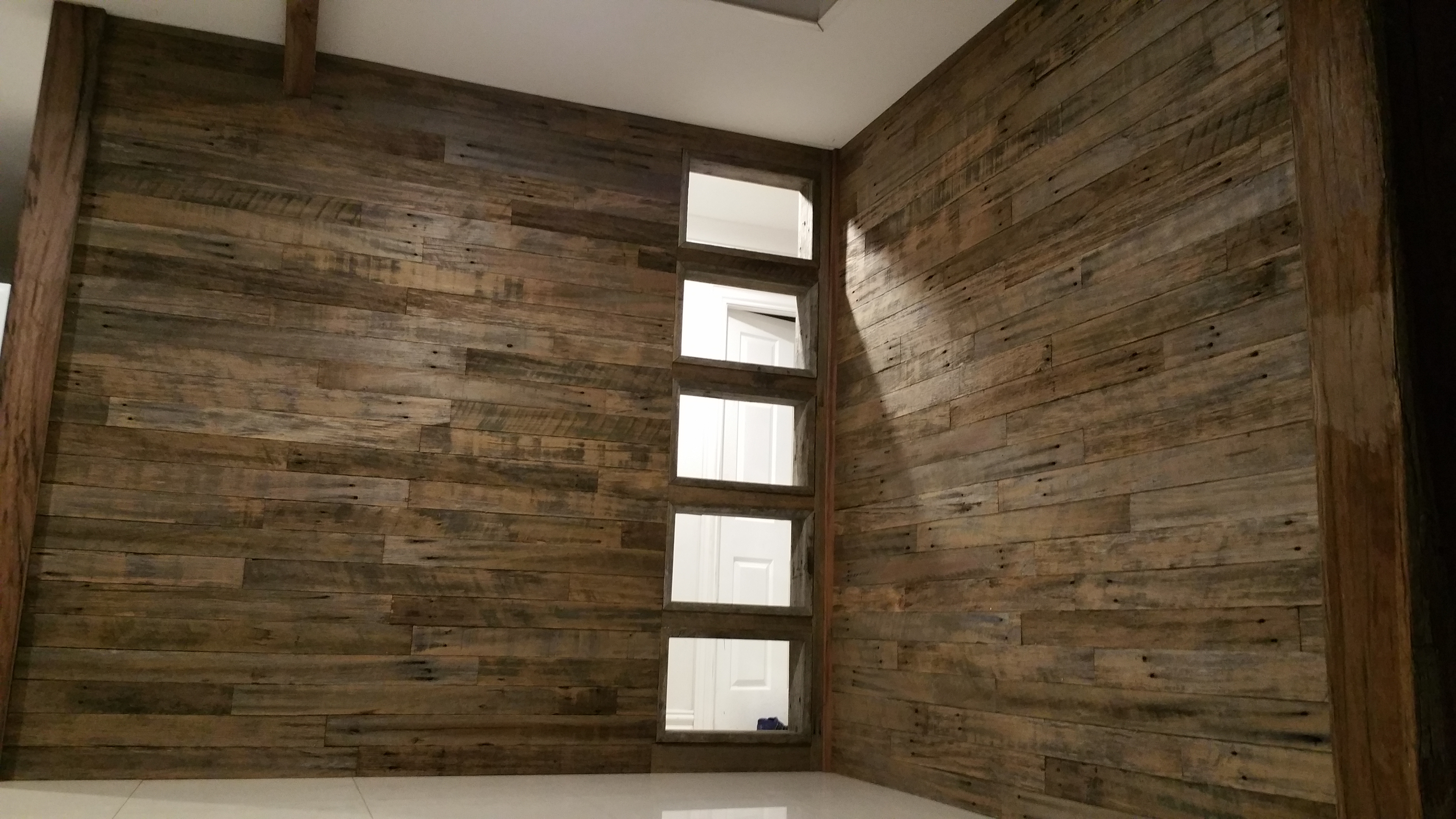 Timber Cladding - Timbers with veins